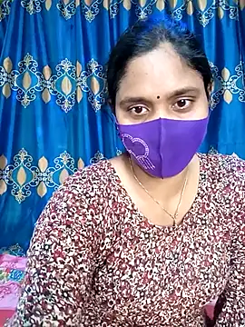 Snapshot of Hot_Maleka chatting on 03-09-25, 06:06 Hot Maleka online show from 03-09-25, 06:06