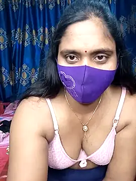 Snapshot of Hot_Maleka chatting on 03-14-25, 03:03 Hot Maleka online show from 03-14-25, 03:03