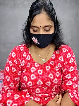 Snapshot of Hot_Maleka chatting on 09-15-25, 03:56 Hot Maleka online show from 09-15-25, 03:56