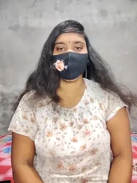 Snapshot of Hot_Maleka chatting on 09-24-25, 12:47 Hot Maleka online show from 09-24-25, 12:47