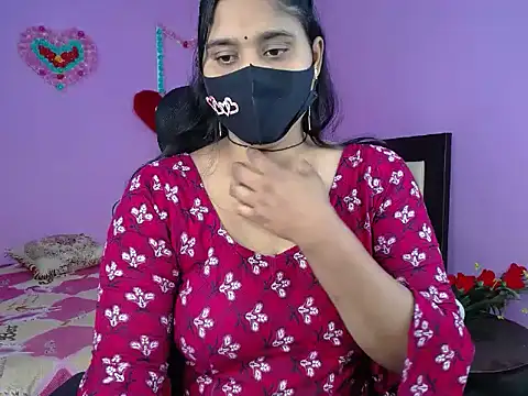 Snapshot of Hot_Maleka chatting on 02-21-26, 04:30 Hot Maleka online show from 02-21-26, 04:30