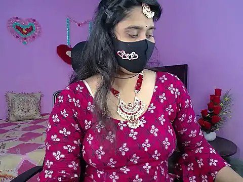 Snapshot of Hot_Maleka chatting on 02-23-26, 04:37 Hot Maleka online show from 02-23-26, 04:37