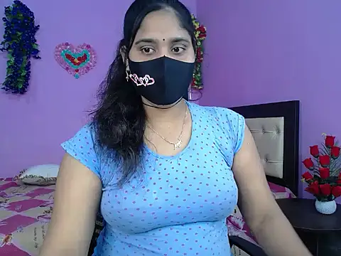 Snapshot of Hot_Maleka chatting on 03-07-26, 04:37 Hot Maleka online show from 03-07-26, 04:37