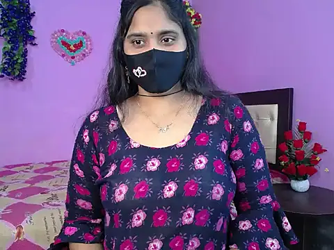 Snapshot of Hot_Maleka chatting on 03-11-26, 04:35 Hot Maleka online show from 03-11-26, 04:35