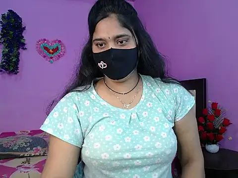 Snapshot of Hot_Maleka chatting on 03-16-26, 01:33 Hot Maleka online show from 03-16-26, 01:33