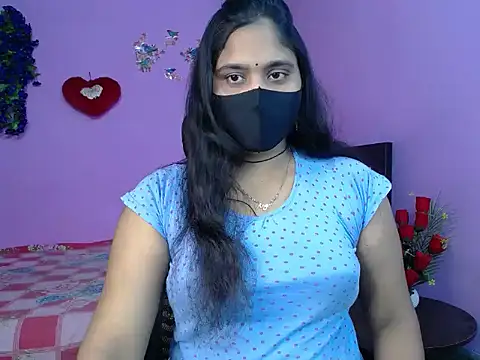 Hot Maleka online show from 04-30-26, 04:35