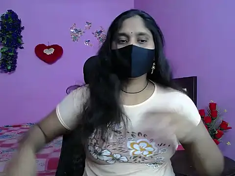 Hot Maleka online show from 05-01-26, 04:33