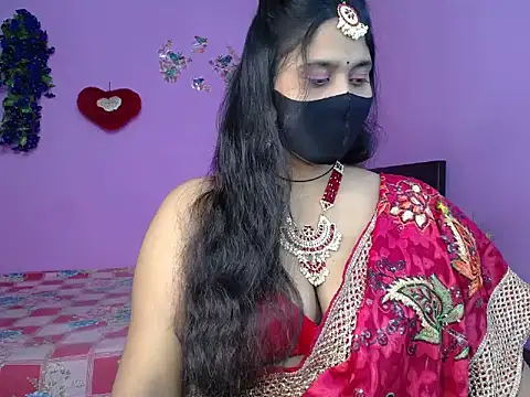Hot Maleka online show from 05-08-26, 04:45