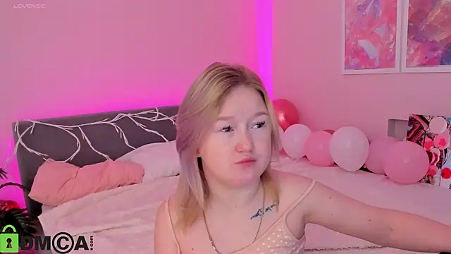 Sara Robinson online show from 10-05-25, 02:32