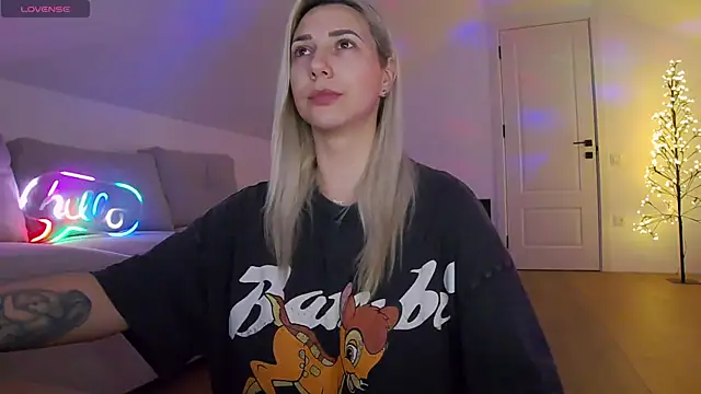 KhloeK online show from 01-12-26, 02:44