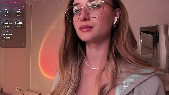 Tiffanyhunt online show from 09-30-25, 01:27