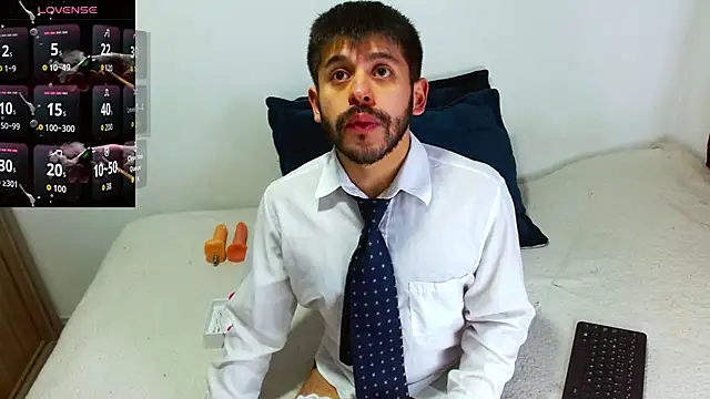 Snapshot of Mercury_muscle chatting on 10-13-25, 11:10 Mercury muscle online show from 10-13-25, 11:10