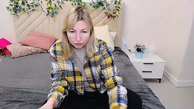 Incredible Ariela online show from 12-19-25, 08:54