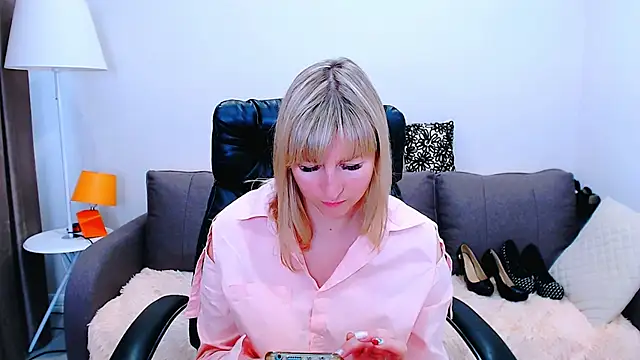 Incredible Ariela online show from 06-25-26, 09:14