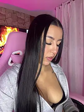 Tamara Roberts1 online show from 01-24-25, 01:45