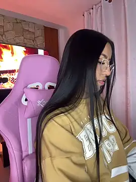 Tamara Roberts1 online show from 01-29-25, 02:30