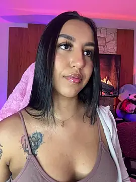 Snapshot of Tamara_Roberts1 chatting on 04-03-26, 03:26 Tamara Roberts1 online show from 04-03-26, 03:26