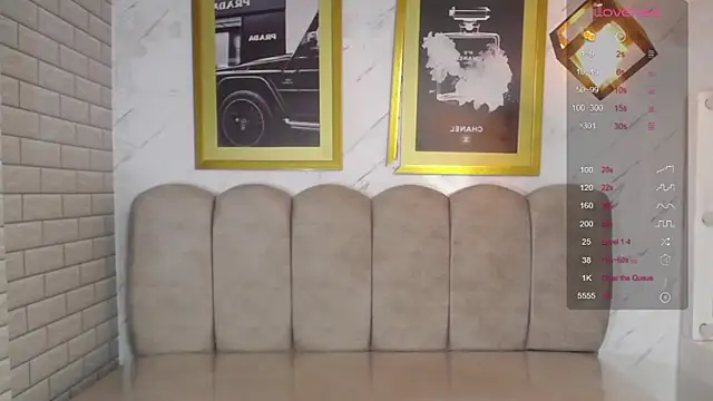 Snapshot of _Charlotte_v chatting on 03-28-26, 04:34 Charlotte v online show from 03-28-26, 04:34