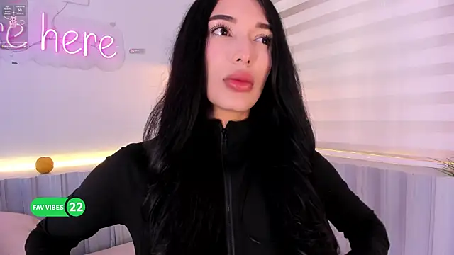 Snapshot of stephanymonroe chatting on 10-01-25, 04:35 stephanymonroe online show from 10-01-25, 04:35