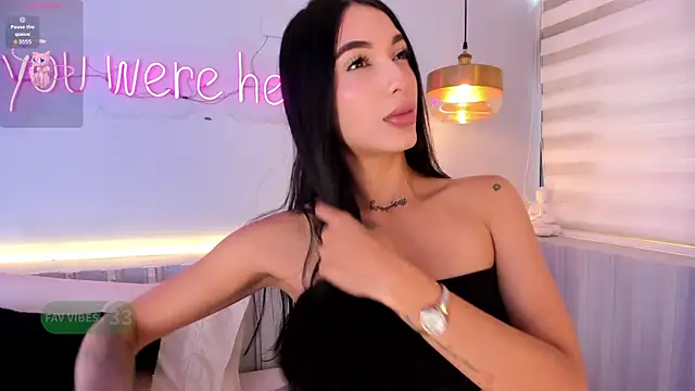 Snapshot of stephanymonroe chatting on 10-10-25, 04:28 stephanymonroe online show from 10-10-25, 04:28