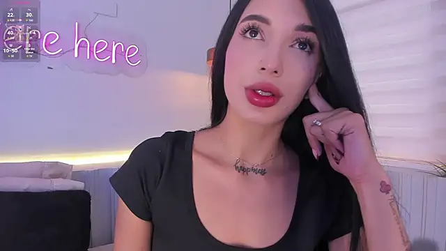 Snapshot of stephanymonroe chatting on 10-22-25, 04:18 stephanymonroe online show from 10-22-25, 04:18