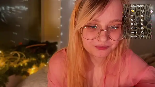 Snapshot of JacyWinslat chatting on 02-03-25, 06:39 JacyWinslat online show from 02-03-25, 06:39