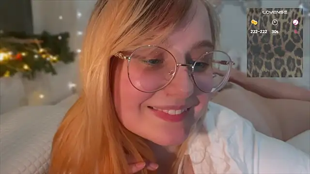 Snapshot of JacyWinslat chatting on 02-06-25, 07:29 JacyWinslat online show from 02-06-25, 07:29