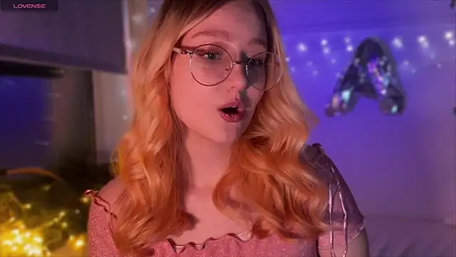 Snapshot of JacyWinslat chatting on 02-08-25, 10:51 JacyWinslat online show from 02-08-25, 10:51