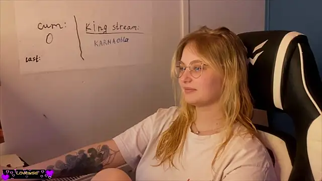 Snapshot of JacyWinslat chatting on 02-24-25, 09:31 JacyWinslat online show from 02-24-25, 09:31