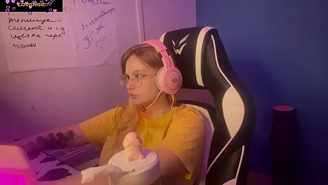 Snapshot of JacyWinslat chatting on 03-05-25, 08:32 JacyWinslat online show from 03-05-25, 08:32