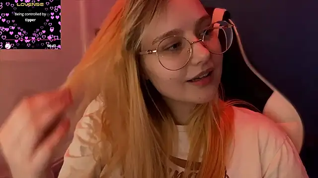 Snapshot of JacyWinslat chatting on 03-09-25, 09:14 JacyWinslat online show from 03-09-25, 09:14