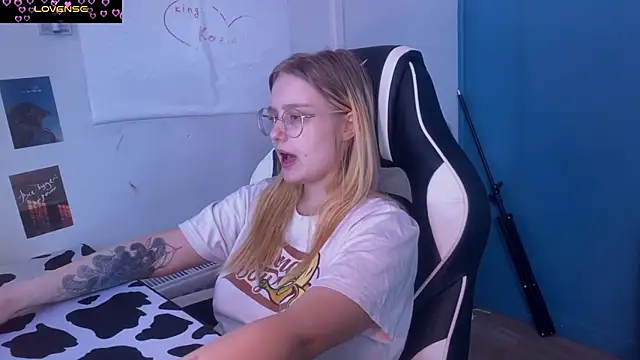 Snapshot of JacyWinslat chatting on 03-10-25, 10:48 JacyWinslat online show from 03-10-25, 10:48