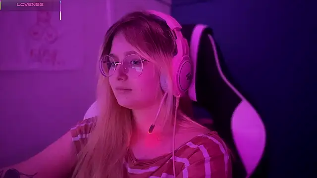 Snapshot of JacyWinslat chatting on 03-13-25, 06:45 JacyWinslat online show from 03-13-25, 06:45