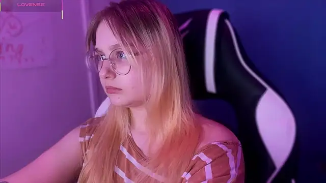 Snapshot of JacyWinslat chatting on 03-13-25, 09:48 JacyWinslat online show from 03-13-25, 09:48