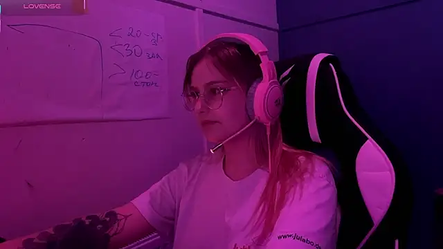 Snapshot of JacyWinslat chatting on 03-21-25, 06:18 JacyWinslat online show from 03-21-25, 06:18