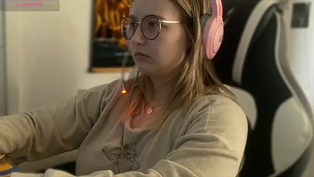 Snapshot of JacyWinslat chatting on 09-09-25, 10:26 JacyWinslat online show from 09-09-25, 10:26