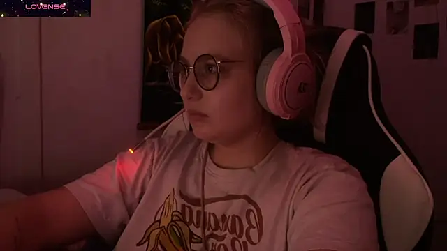 Snapshot of JacyWinslat chatting on 09-27-25, 09:42 JacyWinslat online show from 09-27-25, 09:42