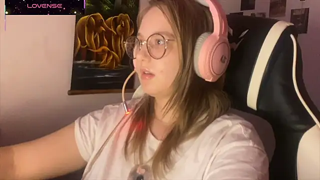 Snapshot of JacyWinslat chatting on 10-02-25, 03:41 JacyWinslat online show from 10-02-25, 03:41