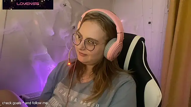 Snapshot of JacyWinslat chatting on 10-30-25, 05:46 JacyWinslat online show from 10-30-25, 05:46