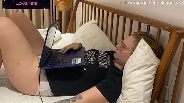 JacyWinslat online show from 01-18-26, 06:23