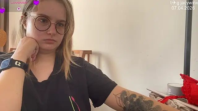 JacyWinslat online show from 04-07-26, 09:21