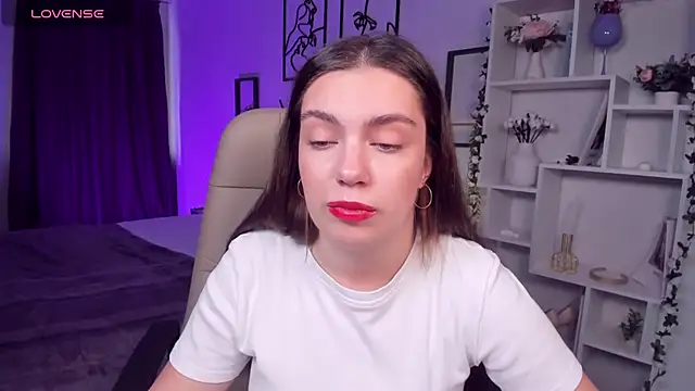 Snapshot of DaniellaLovely chatting on 10-06-25, 10:45 DaniellaLovely online show from 10-06-25, 10:45