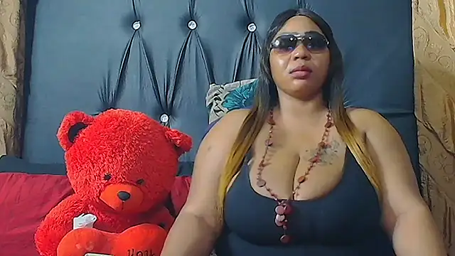 HUMONGUOUSTITSS online show from 09-19-25, 04:14