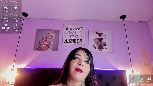 Snapshot of KRYSTENMOON chatting on 04-20-26, 04:10 KRYSTENMOON online show from 04-20-26, 04:10