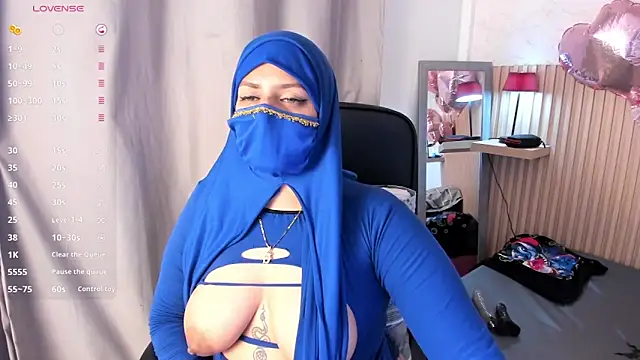 Snapshot of zully_01 chatting on 02-25-26, 12:59 zully 01 online show from 02-25-26, 12:59