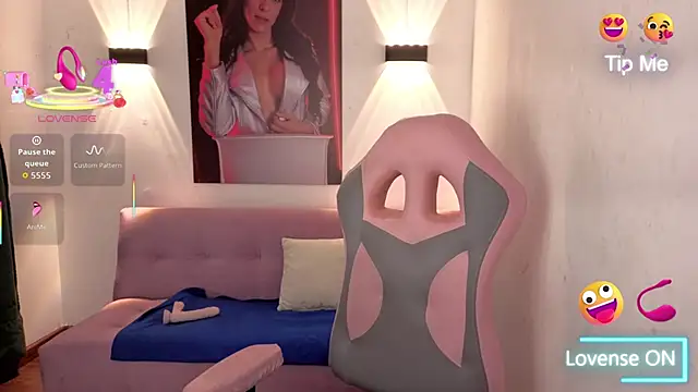 vittorialombardi   online show from 09-10-25, 08:14