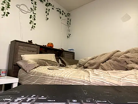 Kittyymaze1 online show from 09-30-25, 12:10