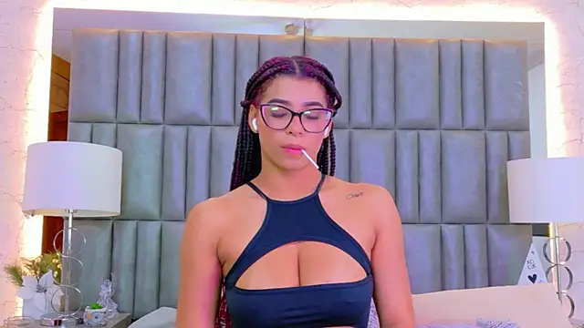 TiaraRosse online show from 06-20-26, 04:10