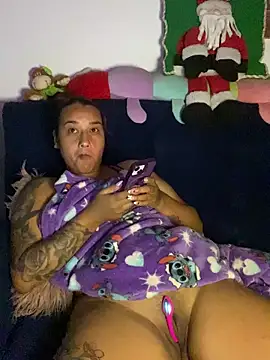 Cafeziitha02 online show from 11-14-25, 07:29