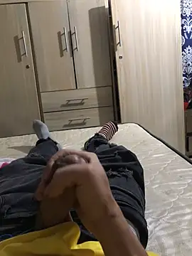 Snapshot of macg96 chatting on 01-19-25, 05:15 macg96 online show from 01-19-25, 05:15